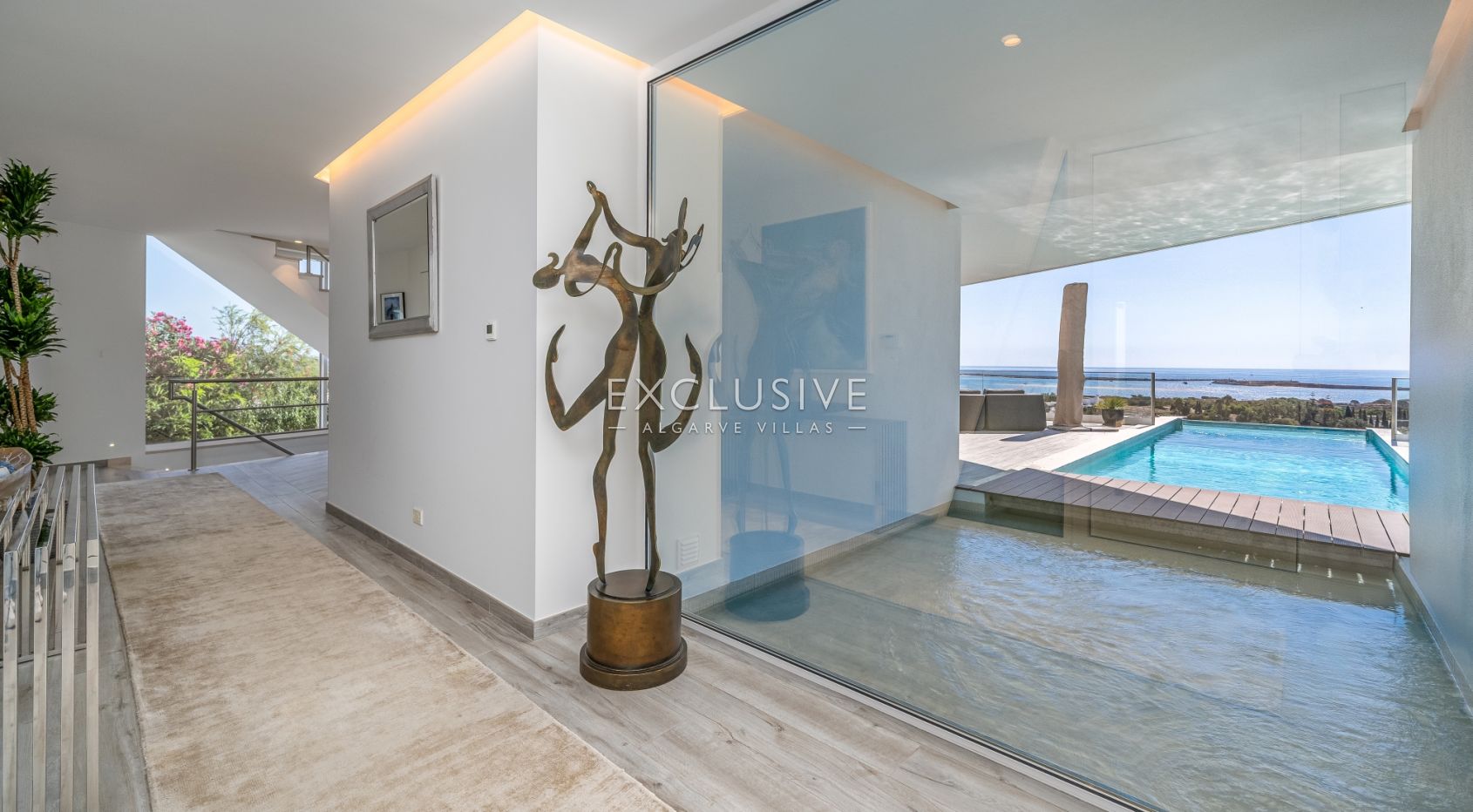 4 Bedroom Contemporary villa with Panoramic sea views in Lagos, Algarve