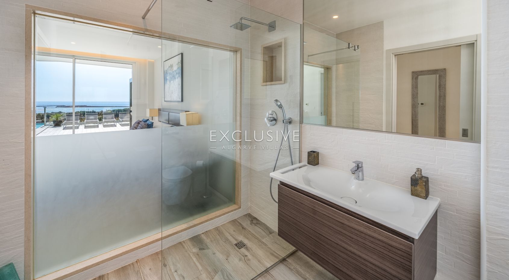 4 Bedroom Contemporary villa with Panoramic sea views in Lagos, Algarve