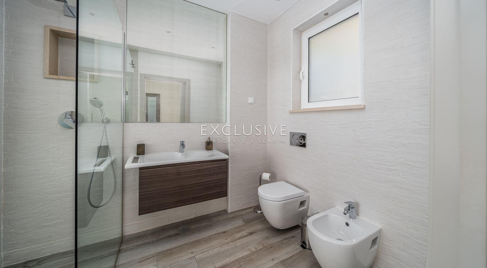 4 Bedroom Contemporary villa with Panoramic sea views in Lagos, Algarve