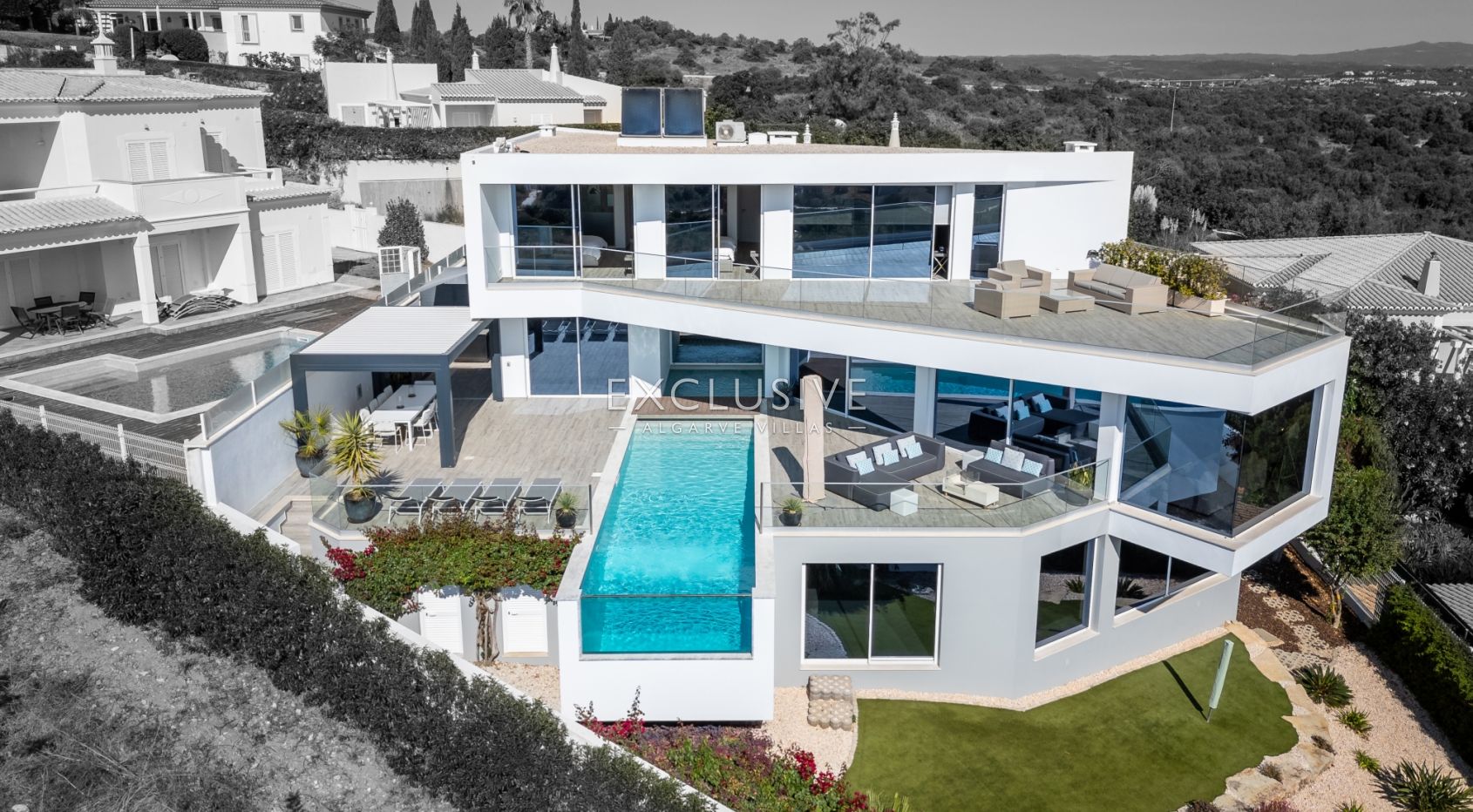 4 Bedroom Contemporary villa with Panoramic sea views in Lagos, Algarve