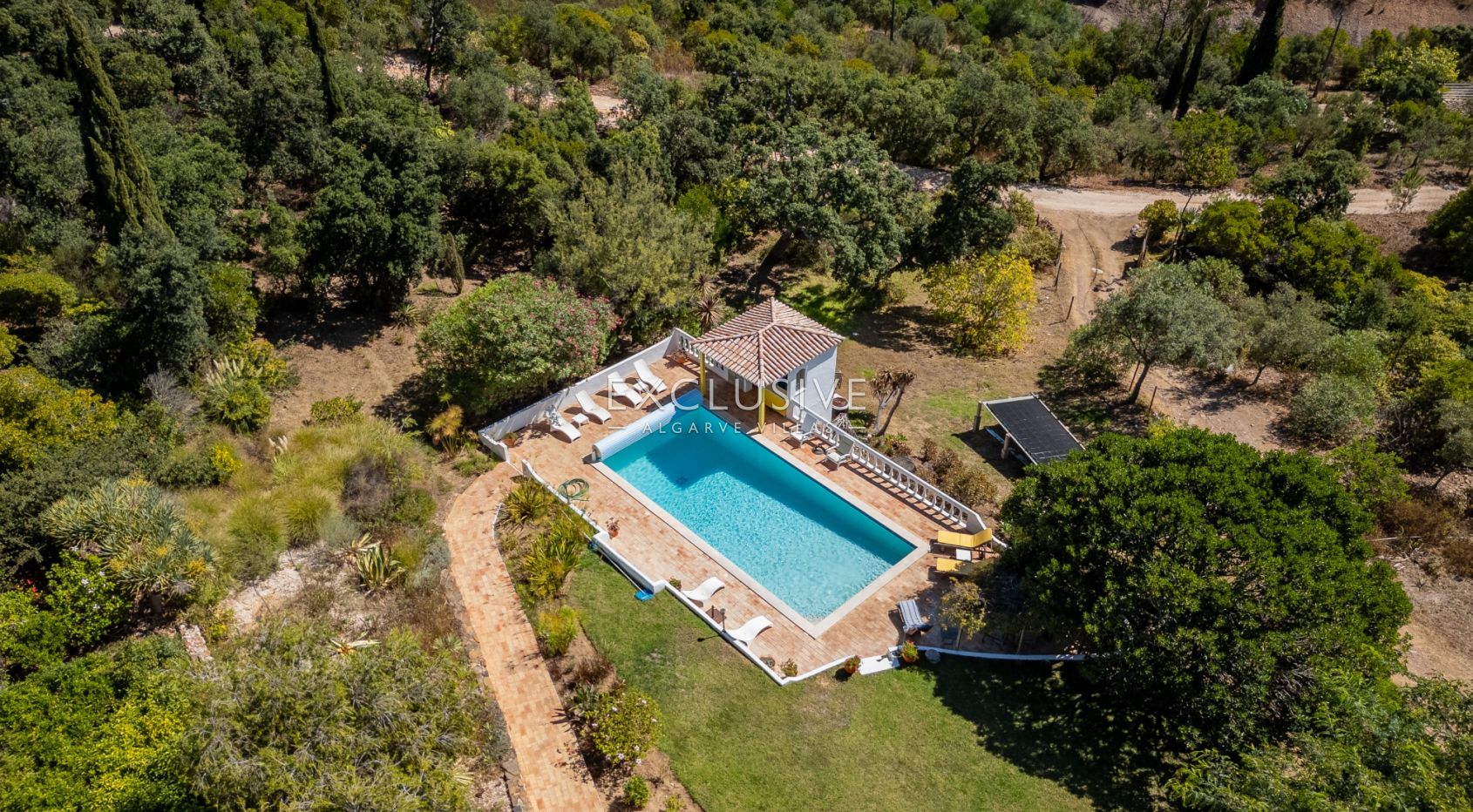 Abgelegenes Landgut mit 17 Hektar in der Nähe von Lagos, Algarve