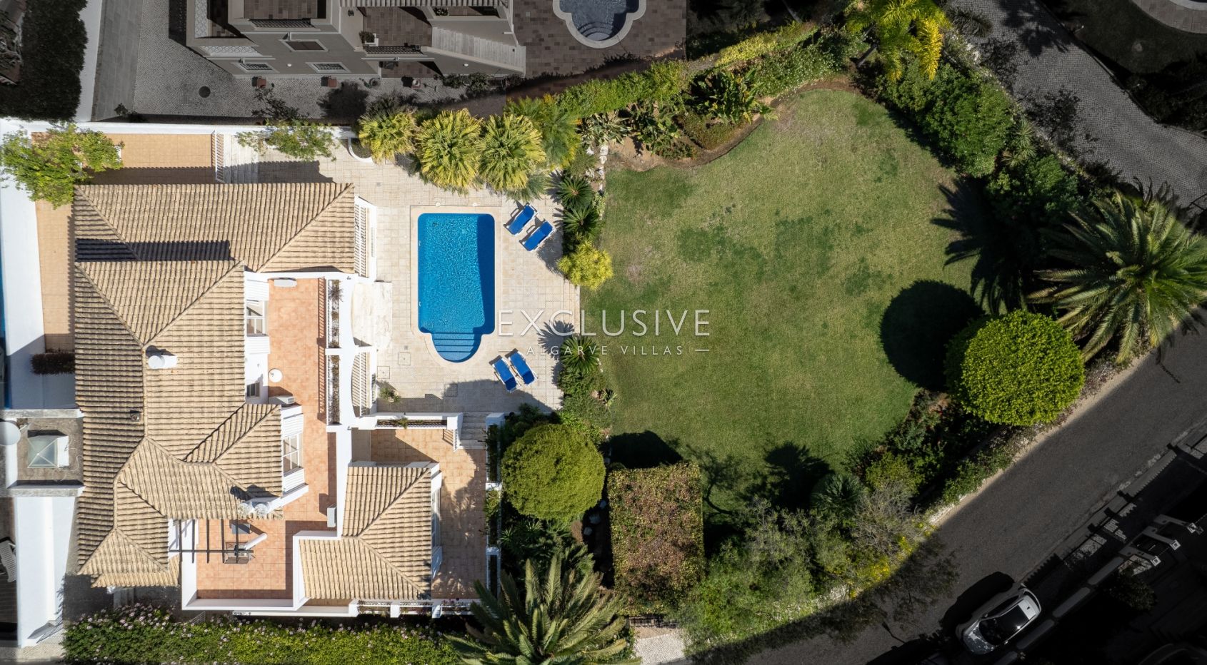 4+2 Bedroom Villa near Praia do Vau with Pool, Sea Views, Portimão