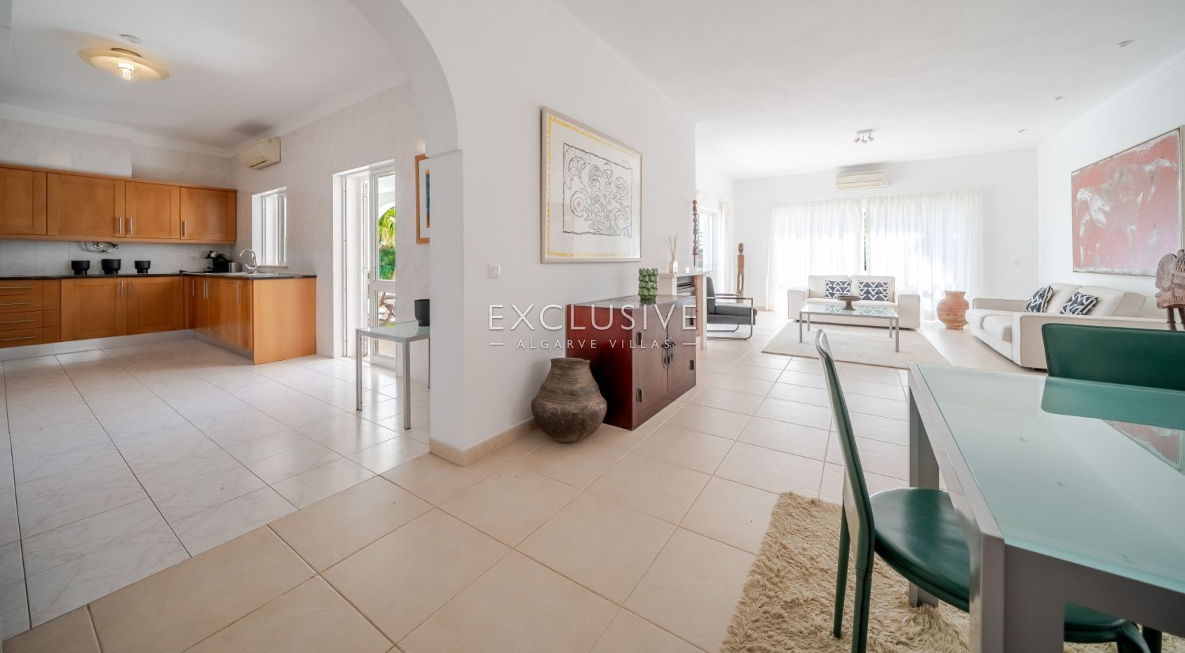 4+2 Bedroom Villa near Praia do Vau with Pool, Sea Views, Portimão