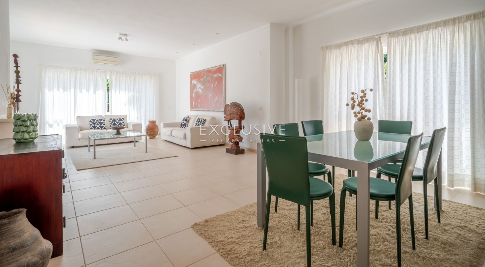 4+2 Bedroom Villa near Praia do Vau with Pool, Sea Views, Portimão
