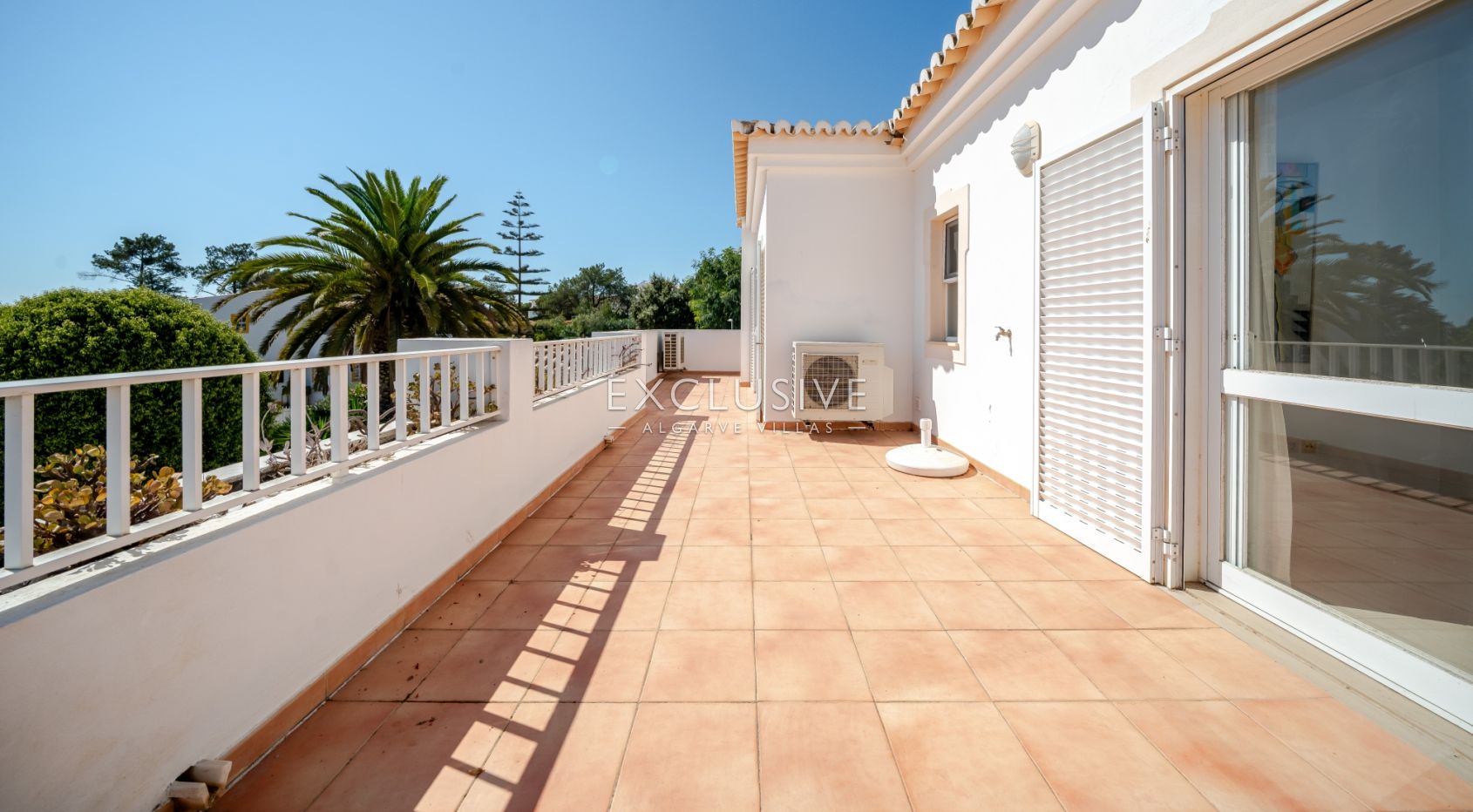 4+2 Bedroom Villa near Praia do Vau with Pool, Sea Views, Portimão