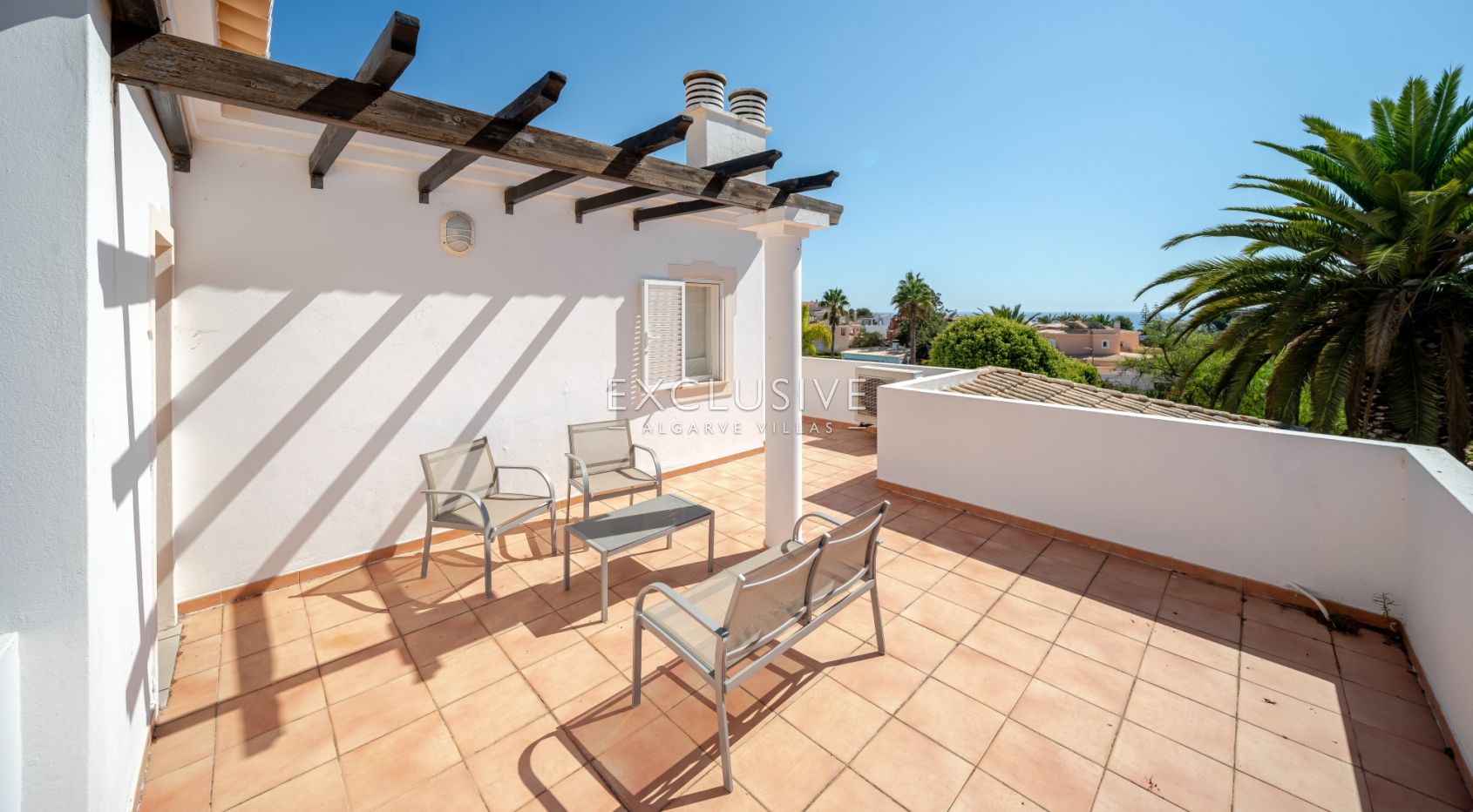 4+2 Bedroom Villa near Praia do Vau with Pool, Sea Views, Portimão