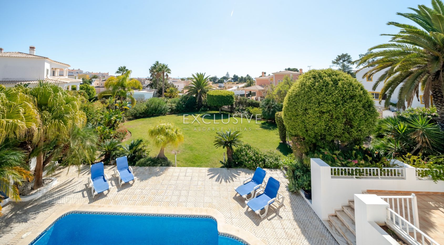 4+2 Bedroom Villa near Praia do Vau with Pool, Sea Views, Portimão