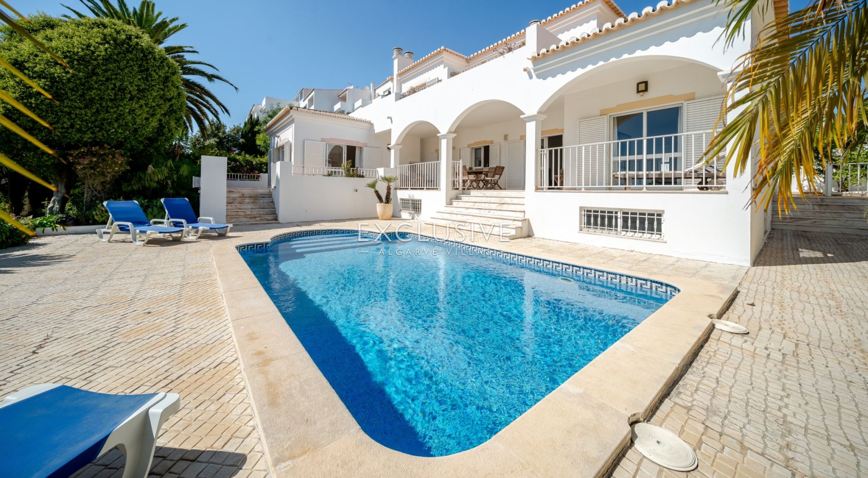 4+2 Bedroom Villa near Praia do Vau with Pool, Sea Views, Portimão