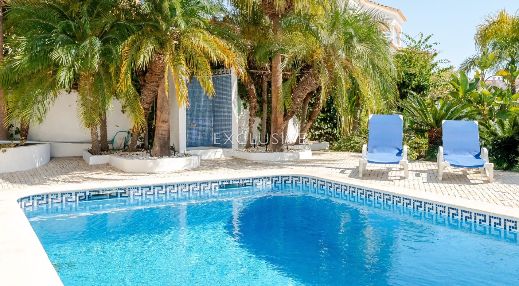 4+2 Bedroom Villa near Praia do Vau with Pool, Sea Views, Portimão