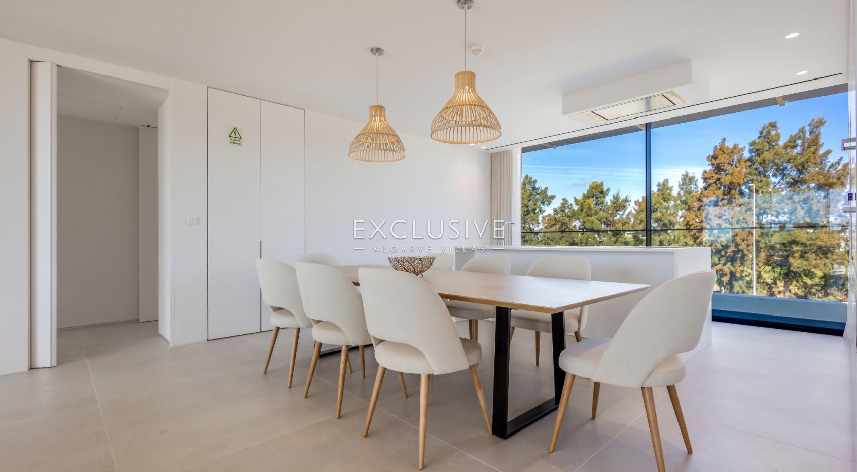 luxury 3 Bedroom contemporary penthouse in Vilamoura with golf and ocean views