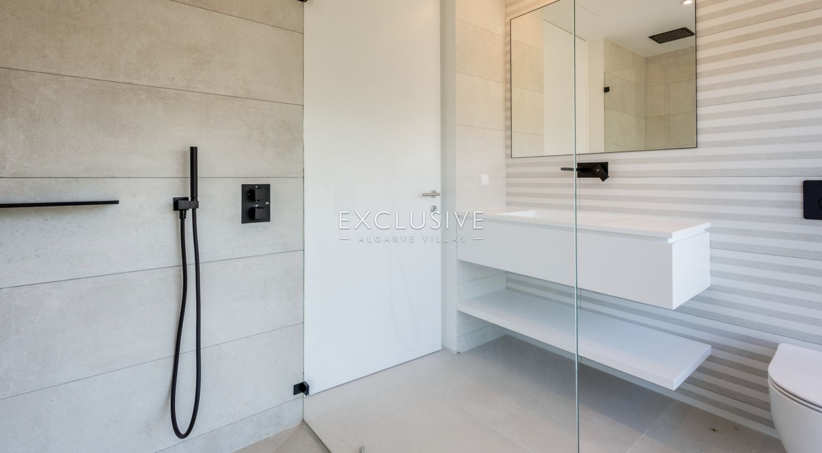 luxury 3 Bedroom contemporary penthouse in Vilamoura with golf and ocean views