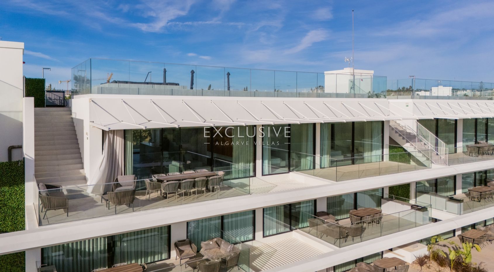 luxury 3 Bedroom contemporary penthouse in Vilamoura with golf and ocean views