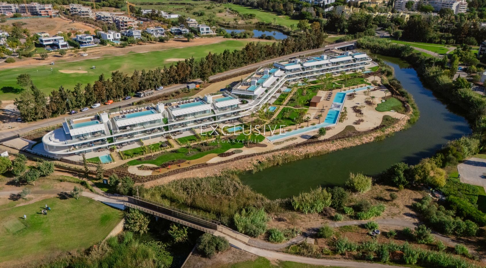 luxury 3 Bedroom contemporary penthouse in Vilamoura with golf and ocean views