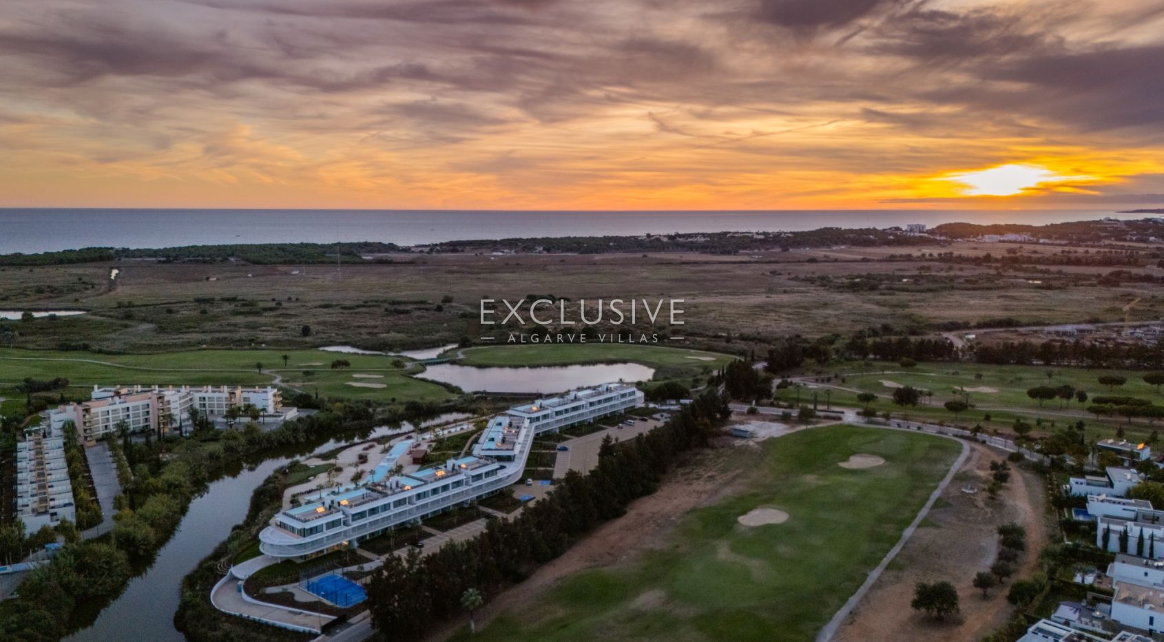 luxury 3 Bedroom contemporary penthouse in Vilamoura with golf and ocean views