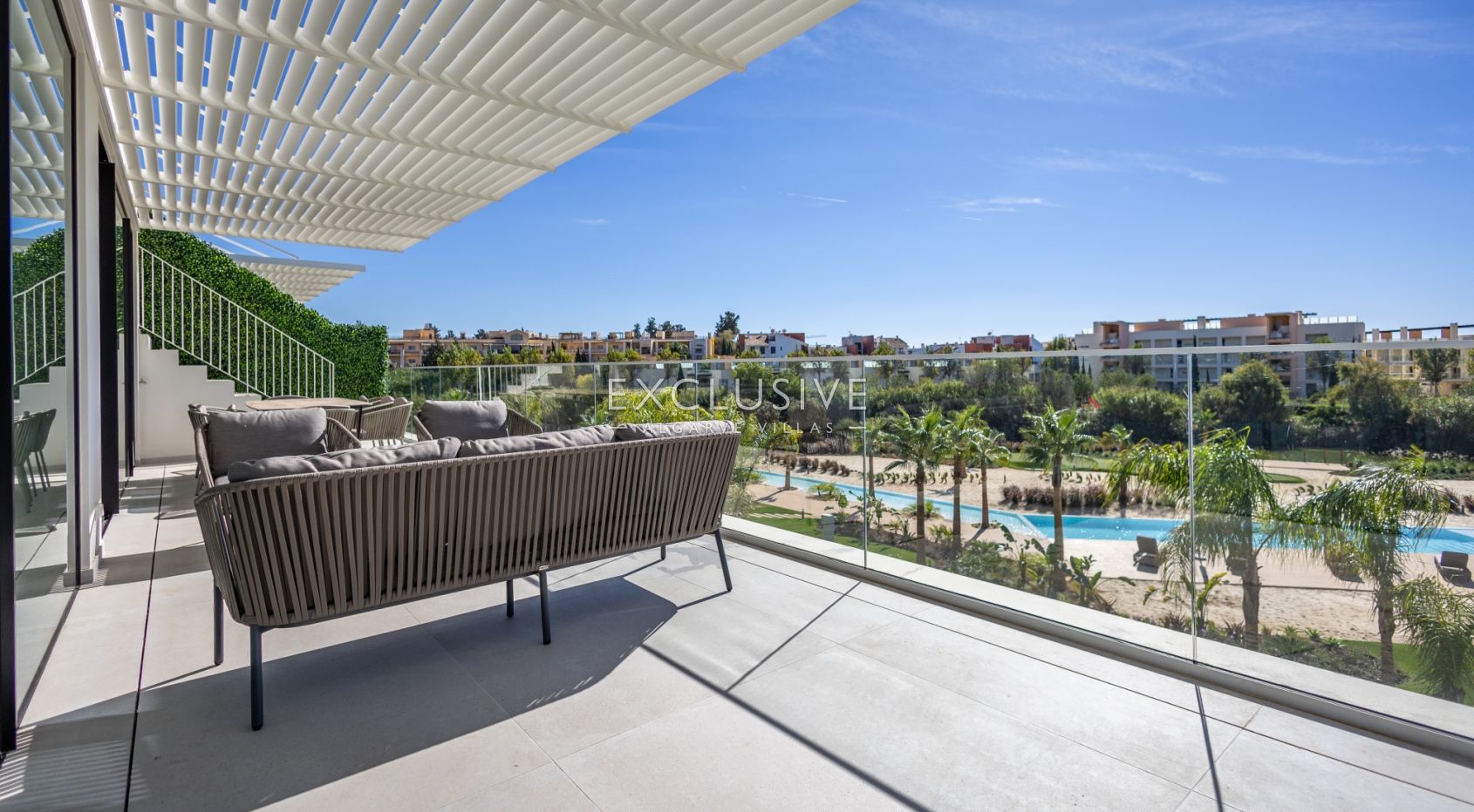 luxury 3 Bedroom contemporary penthouse in Vilamoura with golf and ocean views