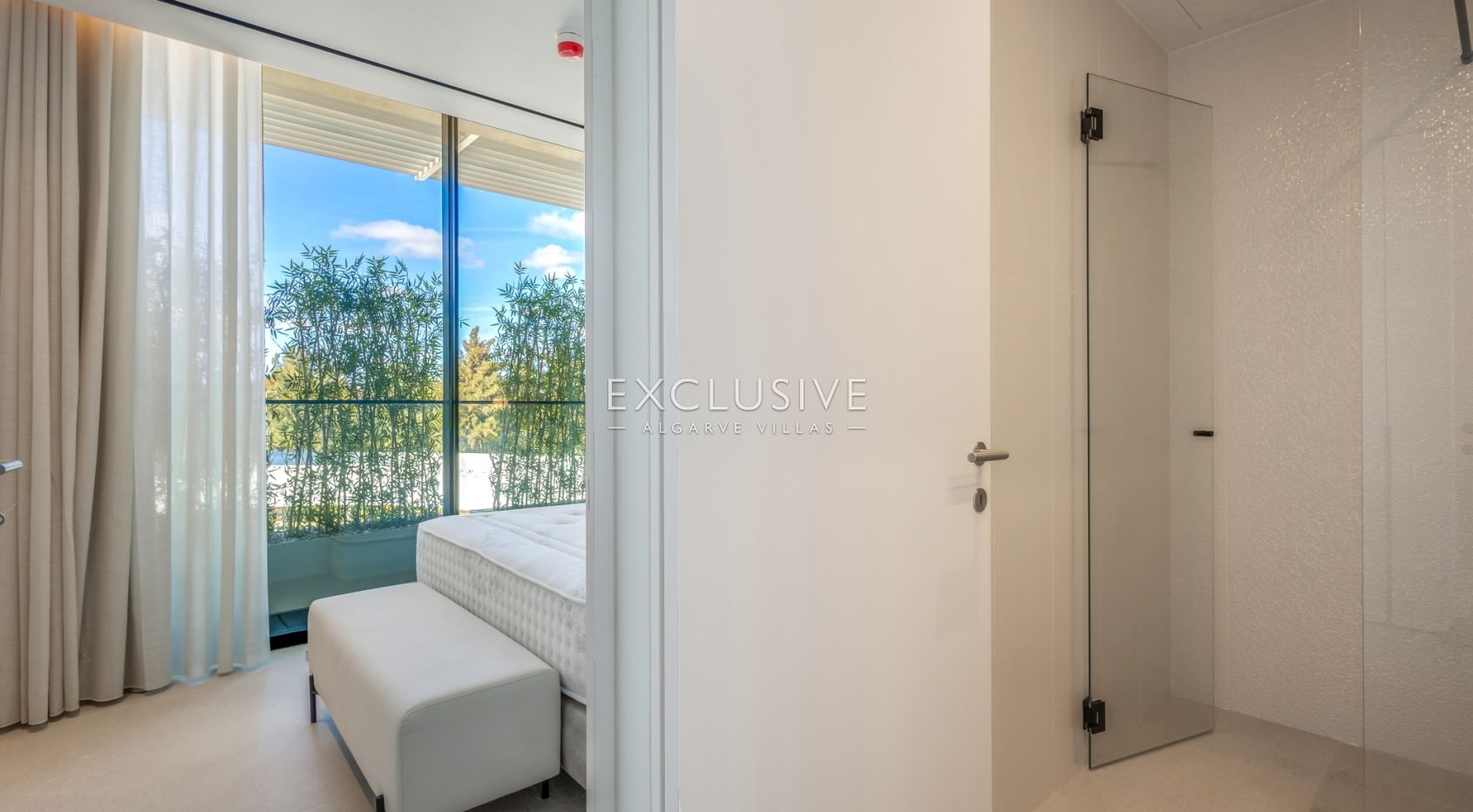 luxury 3 Bedroom contemporary penthouse in Vilamoura with golf and ocean views