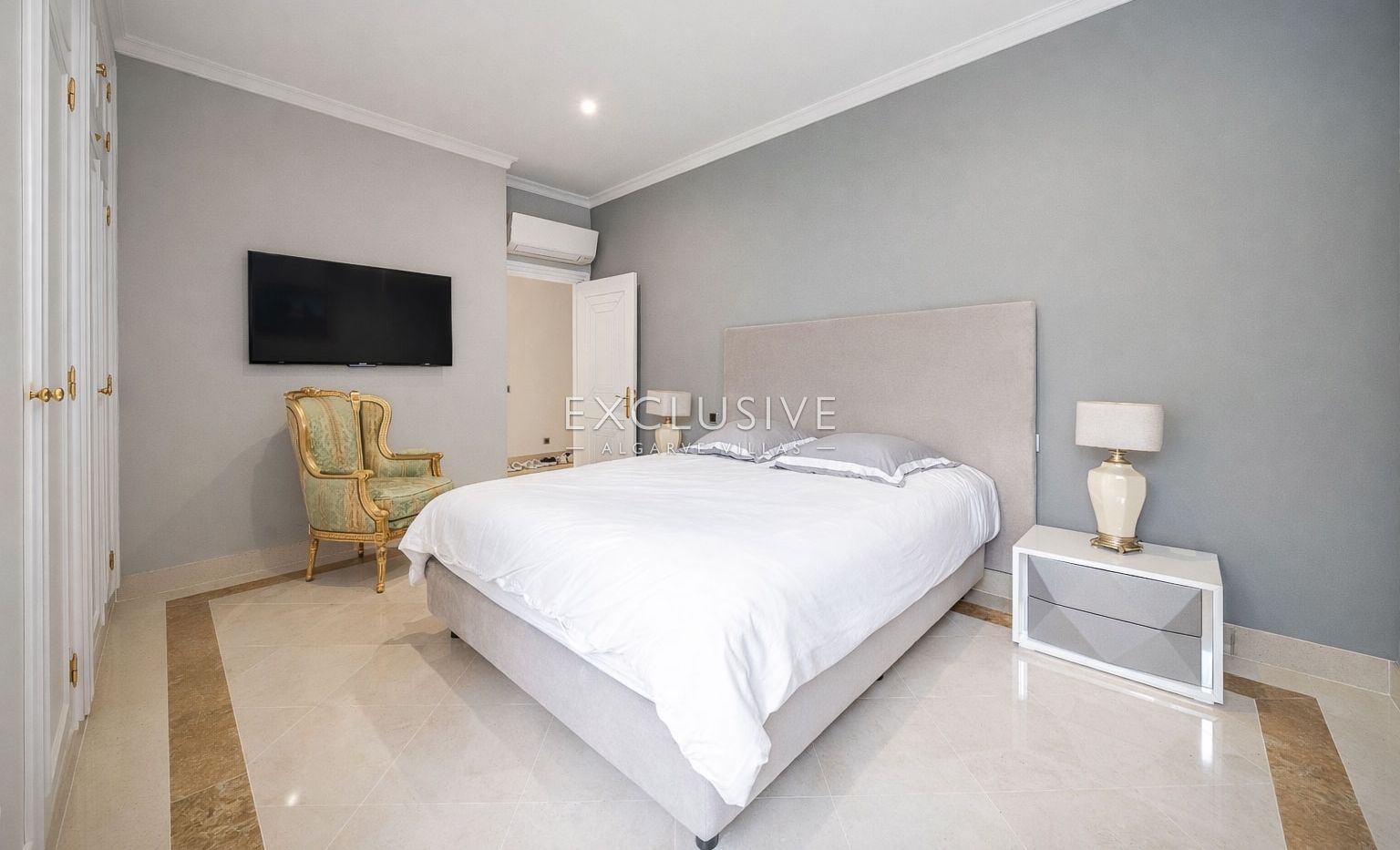 moradia de luxo V4+1 na prestigiada zona do Old Course em Vilamoura