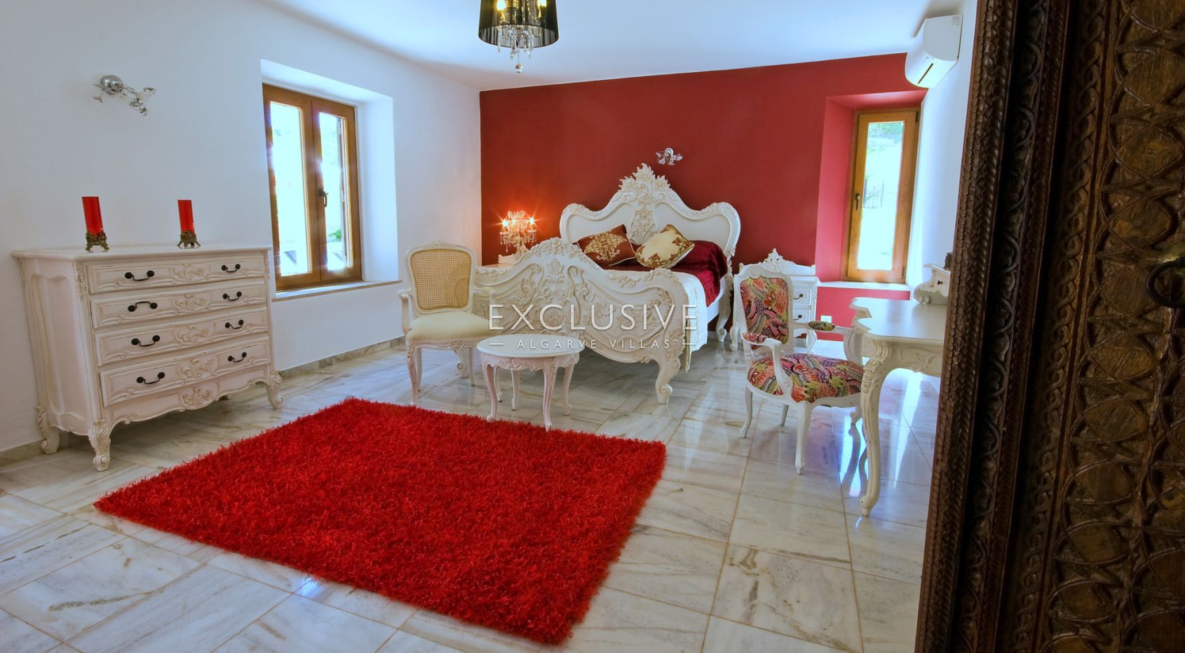 7-Schlafzimmer-Villa mit Vermietungspotenzial in der Nähe Centeanes Strand, Carvoeiro