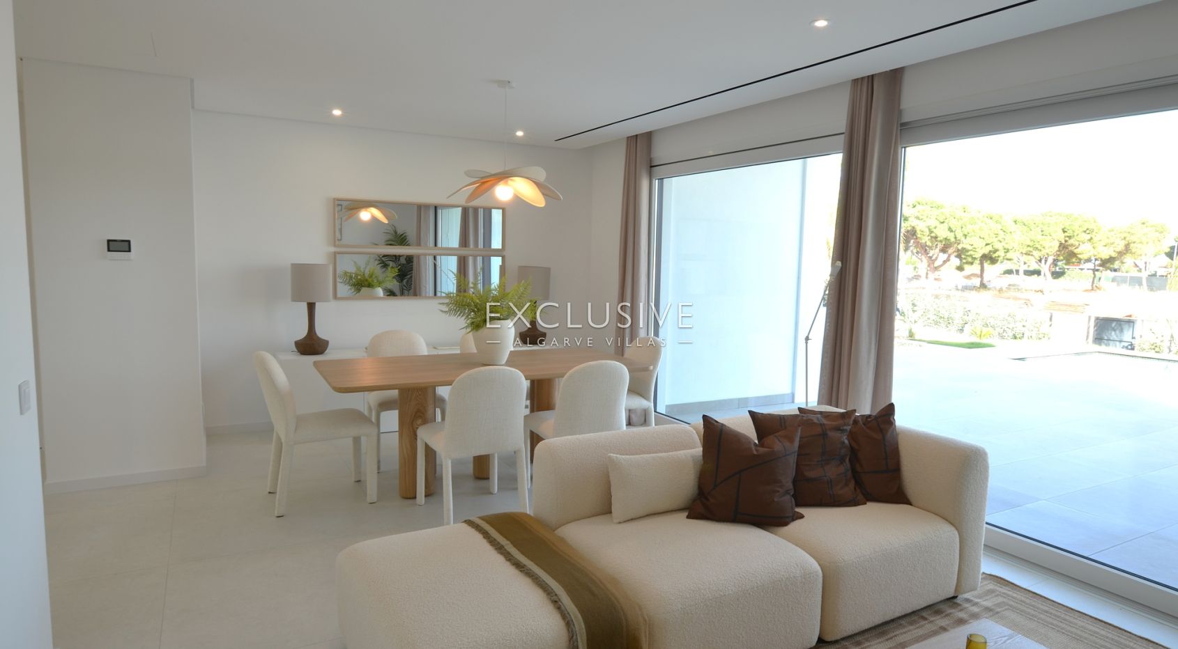 Buy New Modern 3 Bedroom Villas with Elegance and Comfort in Quarteira