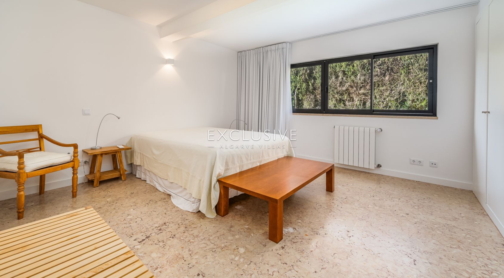 Elegante Villa mit außergewöhnlicher Aussicht und direktem Zugang zum Palmares Golf, Al
