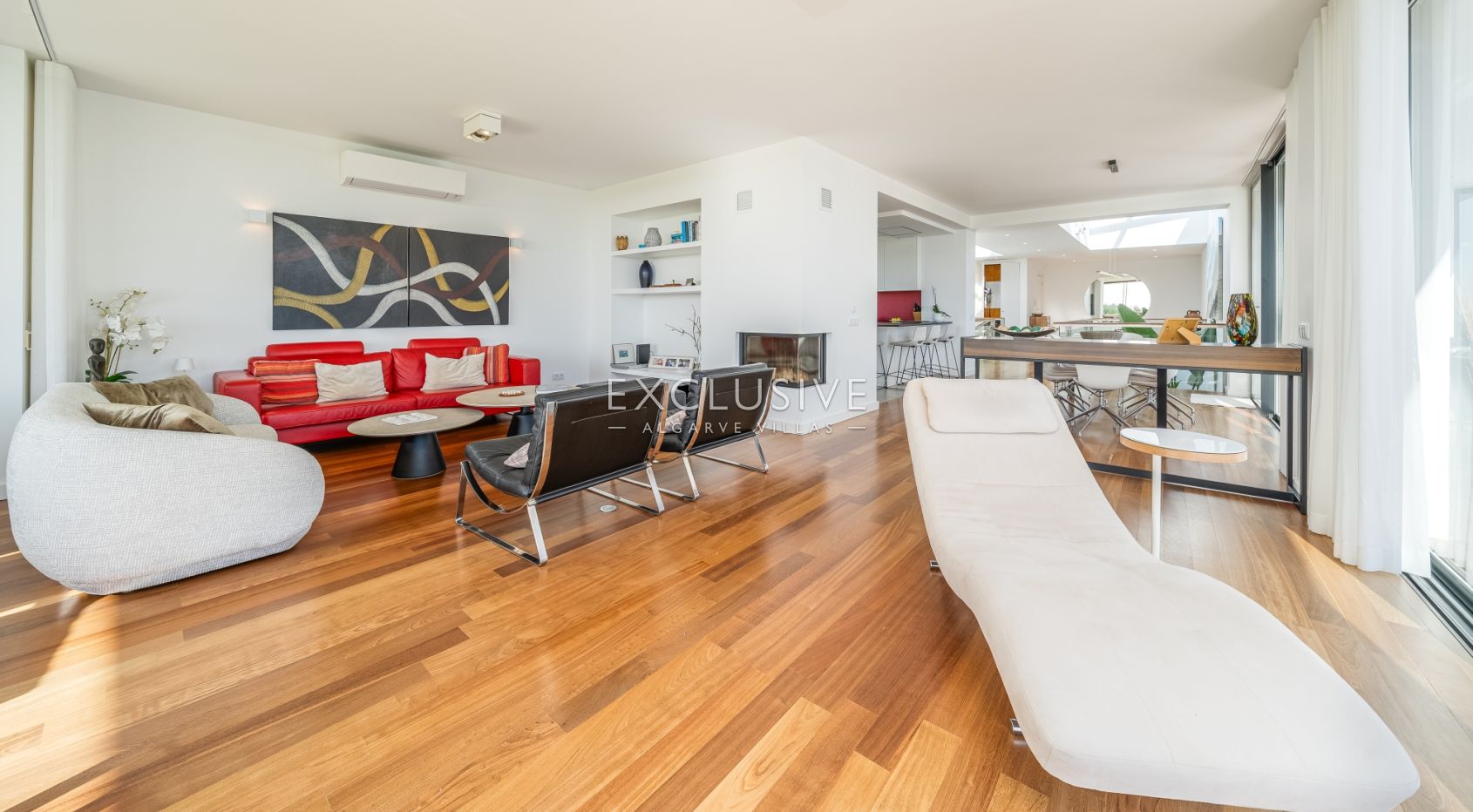 Elegante Villa mit außergewöhnlicher Aussicht und direktem Zugang zum Palmares Golf, Al