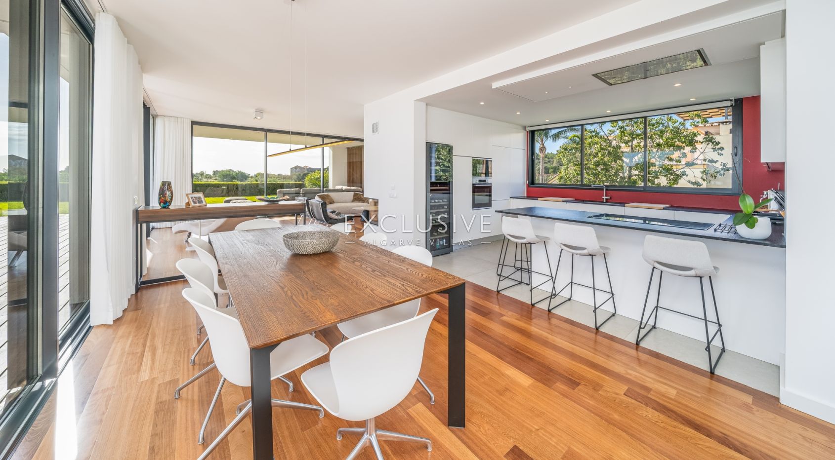 Elegante Villa mit außergewöhnlicher Aussicht und direktem Zugang zum Palmares Golf, Al