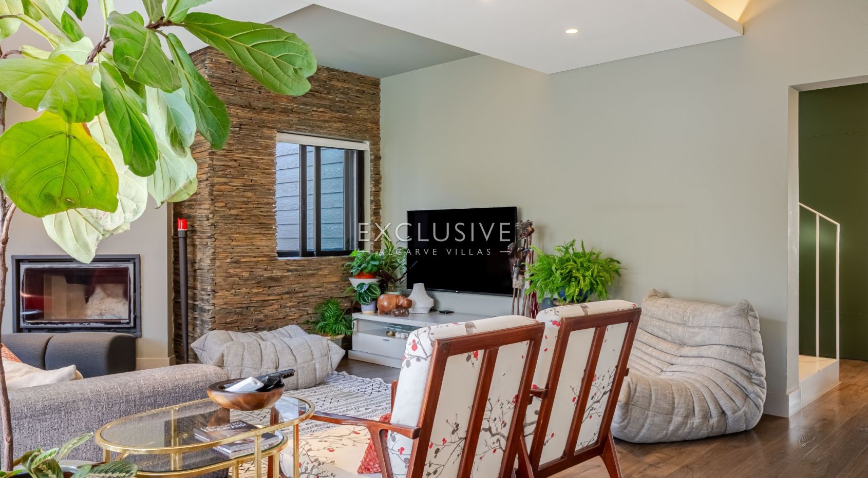 Buy 3+1 Bedroom Villa in Well Sought after Location in Vilamoura