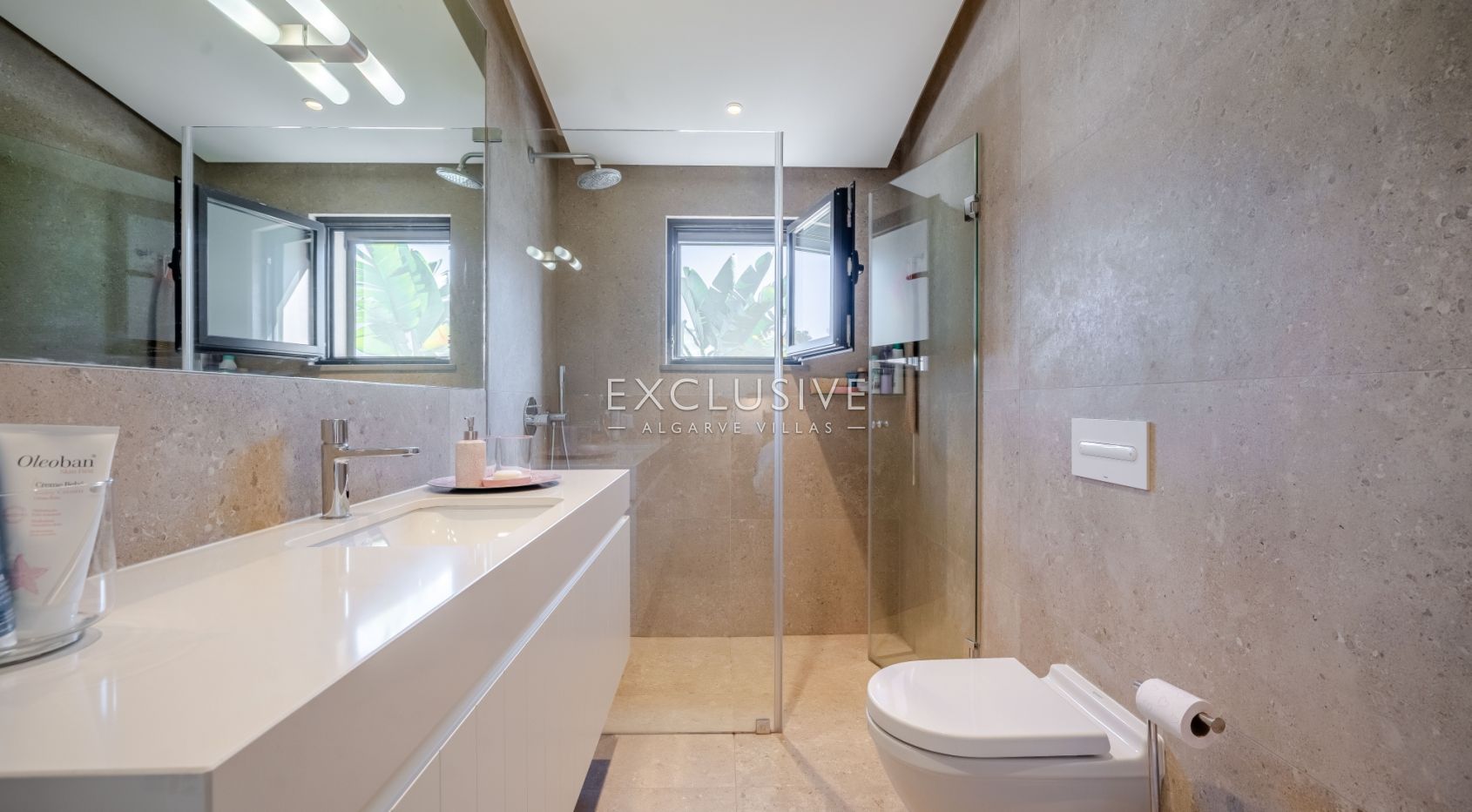 Buy 3+1 Bedroom Villa in Well Sought after Location in Vilamoura