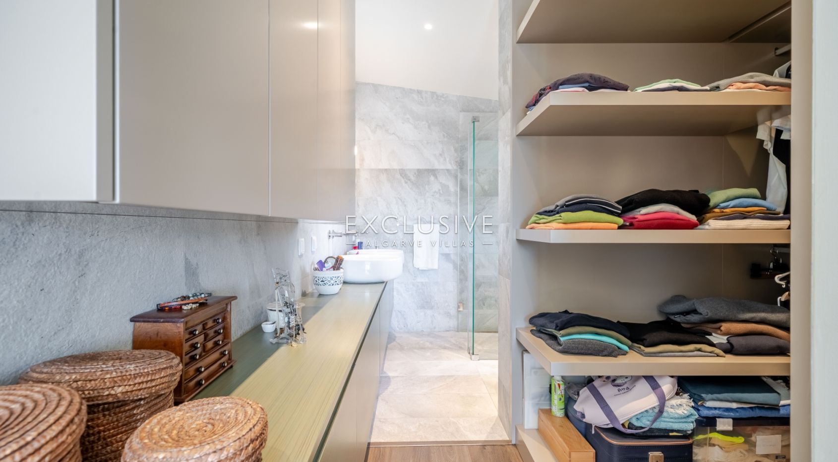 Buy 3+1 Bedroom Villa in Well Sought after Location in Vilamoura