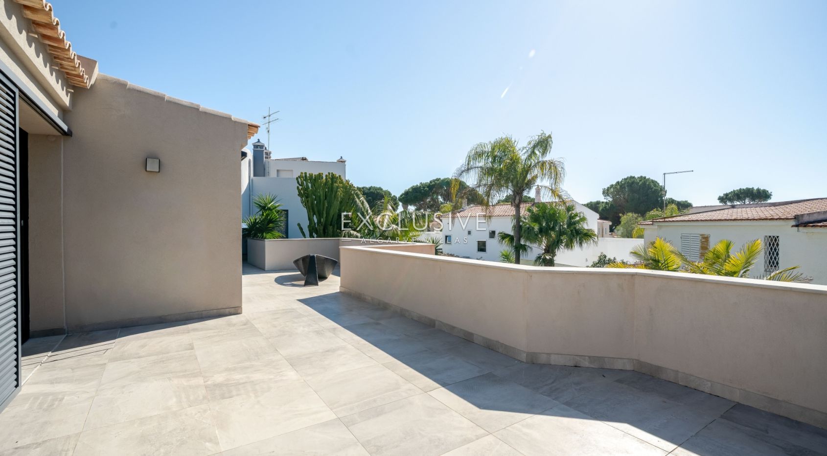 Buy 3+1 Bedroom Villa in Well Sought after Location in Vilamoura