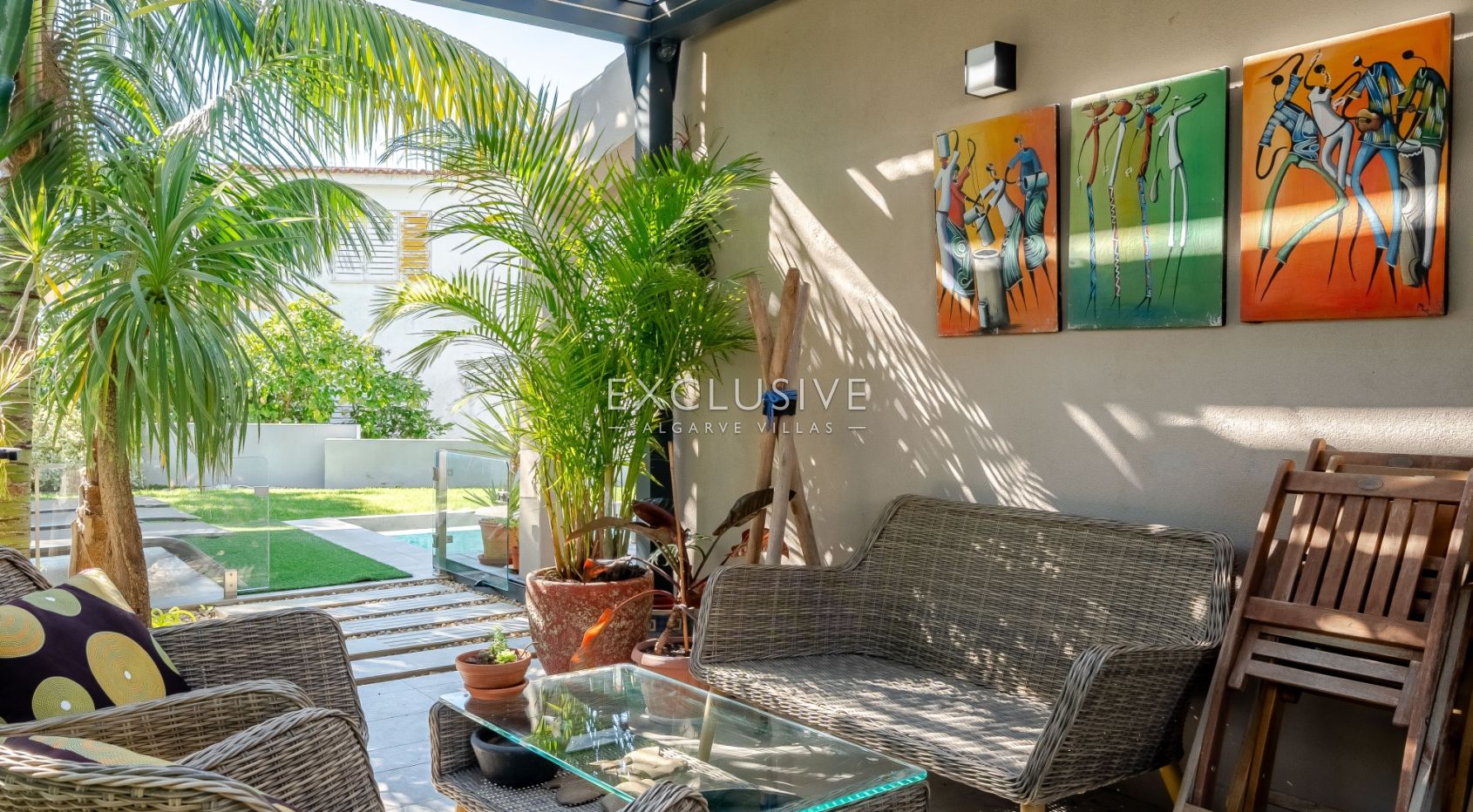 Buy 3+1 Bedroom Villa in Well Sought after Location in Vilamoura