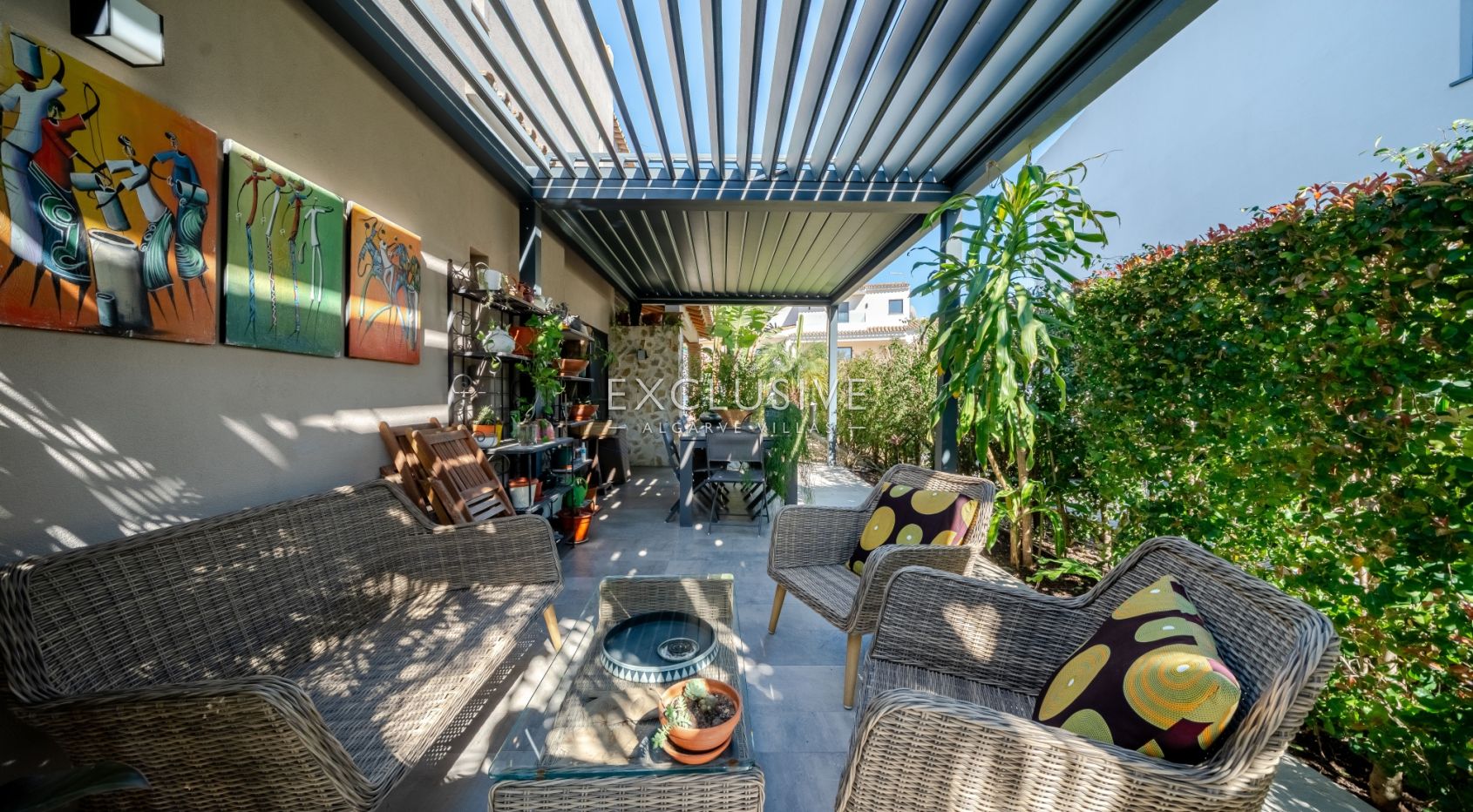 Buy 3+1 Bedroom Villa in Well Sought after Location in Vilamoura