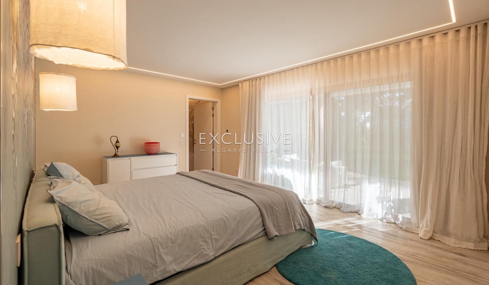 Buy a Luxury Smart Golf-Front Villa with Spa & Energy Independence in Vilamoura