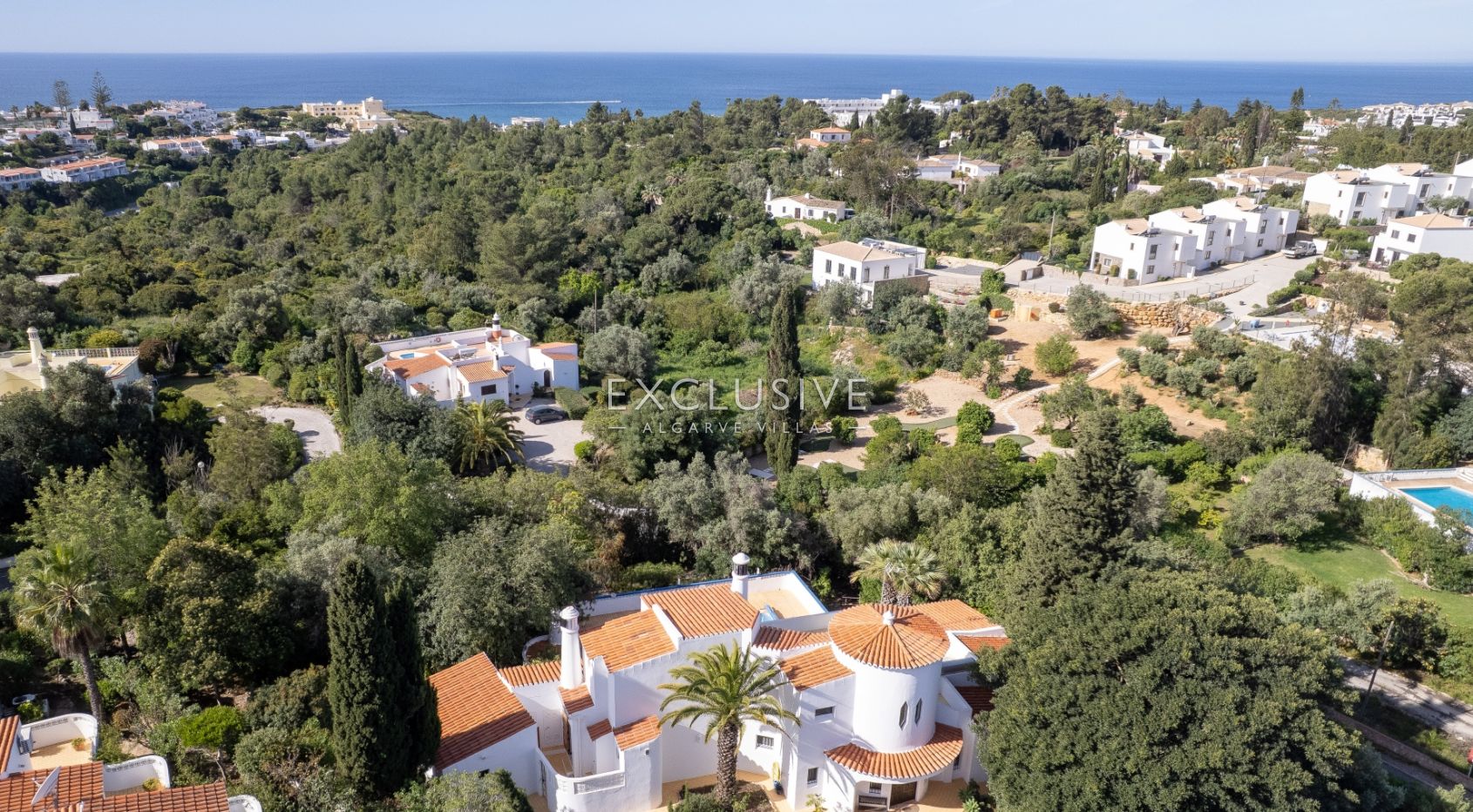 3 Schlafzimmer + separates 4. Schlafzimmer, Villa Carvoeiro, Pool und Meerblick in der
