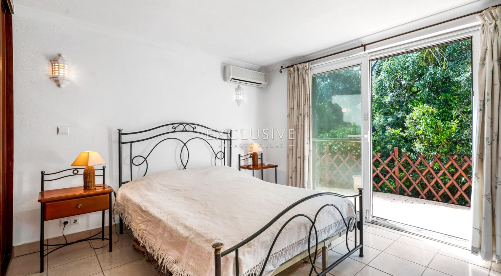 3 Schlafzimmer + separates 4. Schlafzimmer, Villa Carvoeiro, Pool und Meerblick in der