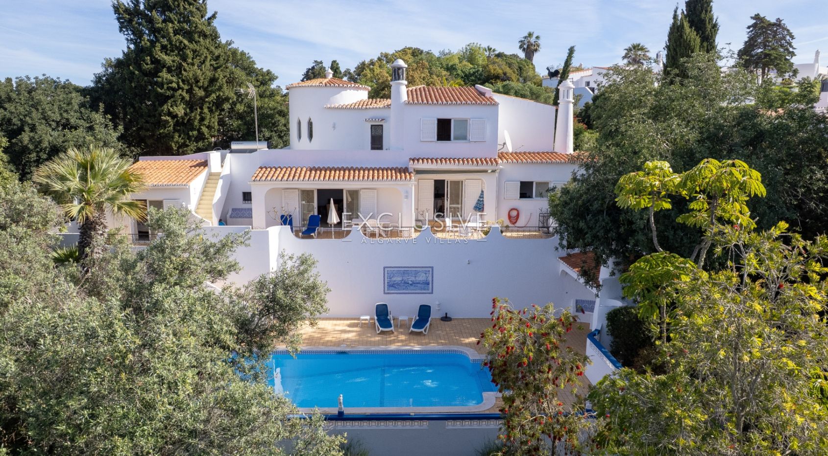 3 Schlafzimmer + separates 4. Schlafzimmer, Villa Carvoeiro, Pool und Meerblick in der
