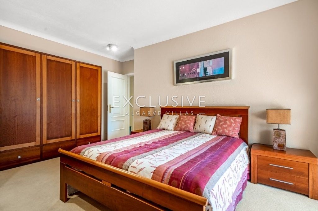 Exklusive 3 + 1 Schlafzimmer Villa auf großem Grundstück und Pool in Monte Judeu bei Po