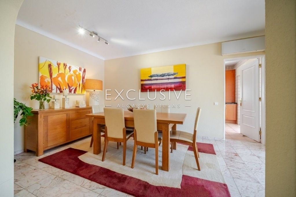 Exklusive 3 + 1 Schlafzimmer Villa auf großem Grundstück und Pool in Monte Judeu bei Po
