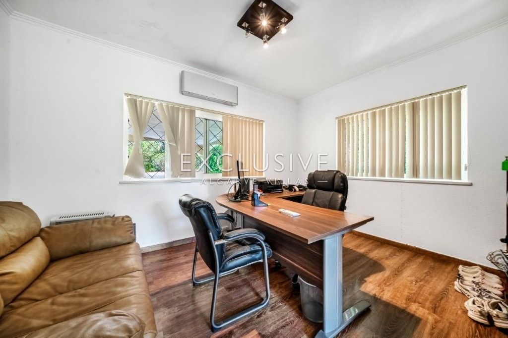 Exklusive 3 + 1 Schlafzimmer Villa auf großem Grundstück und Pool in Monte Judeu bei Po