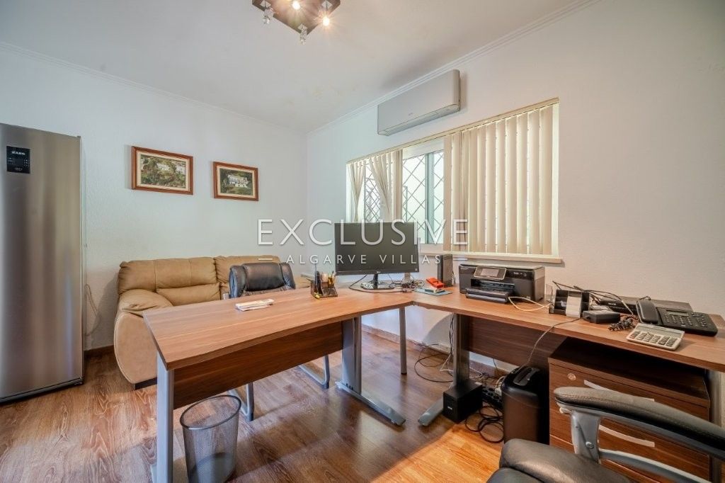 Exklusive 3 + 1 Schlafzimmer Villa auf großem Grundstück und Pool in Monte Judeu bei Po