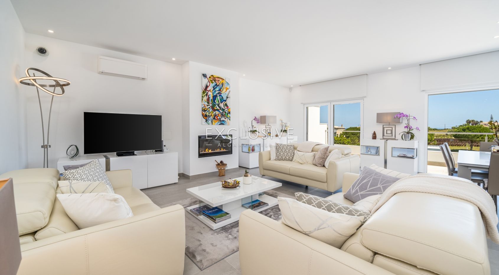 Exceptional Golf & Sea View Villa in Boavista, Lagos