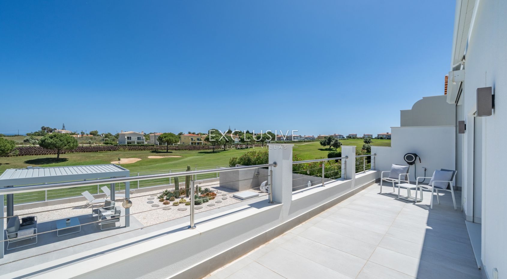 Exceptional Golf & Sea View Villa in Boavista, Lagos