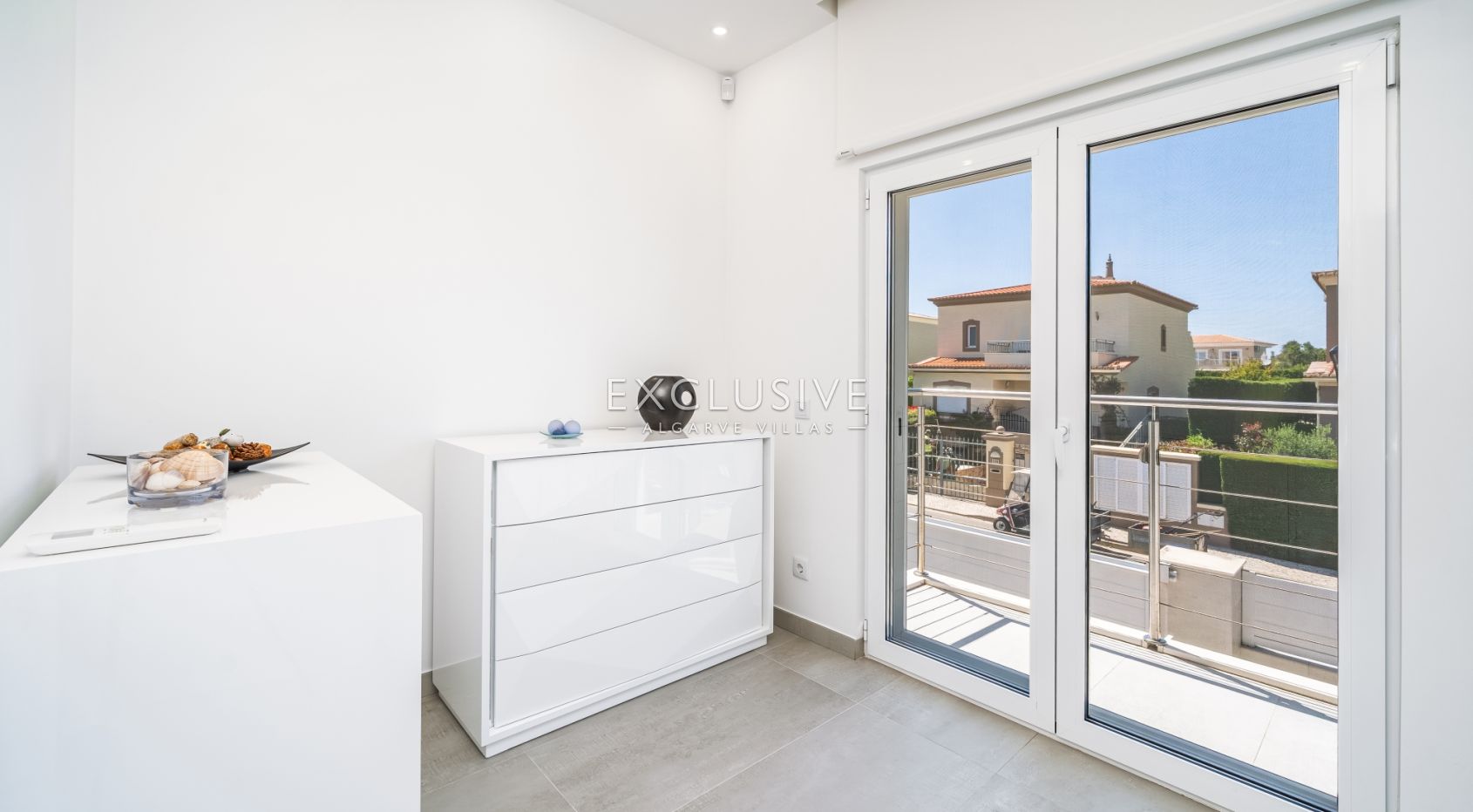 Exceptional Golf & Sea View Villa in Boavista, Lagos