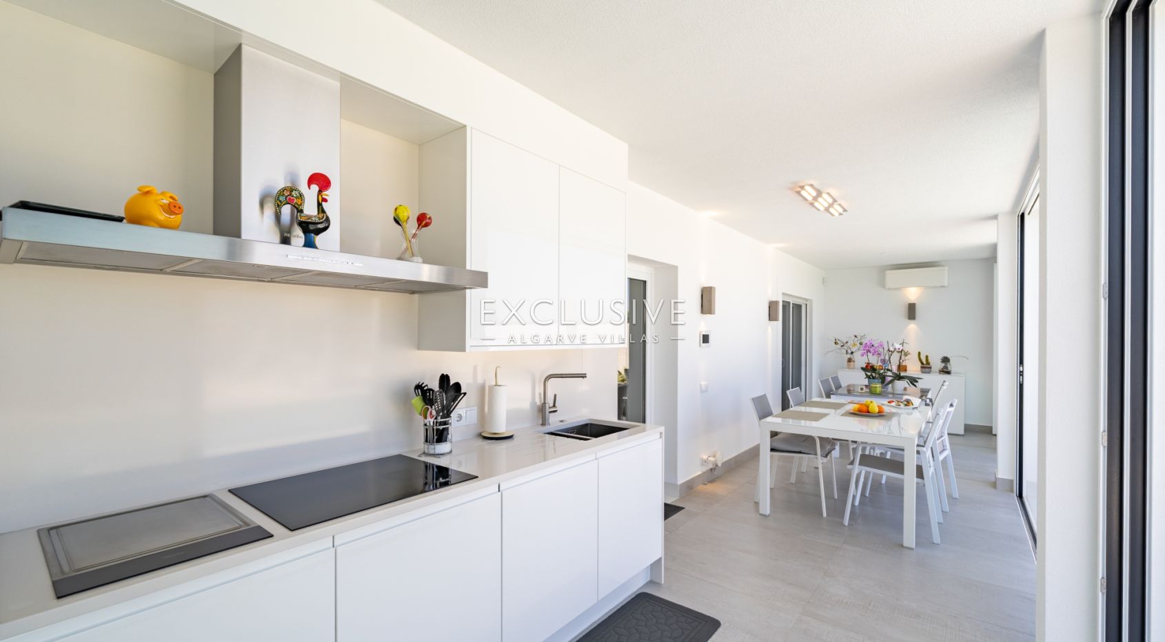 Exceptional Golf & Sea View Villa in Boavista, Lagos