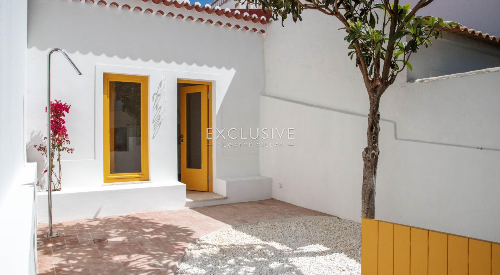 Brandneues Reihenhaus im Zentrum von Vila do Bispo an der Algarve