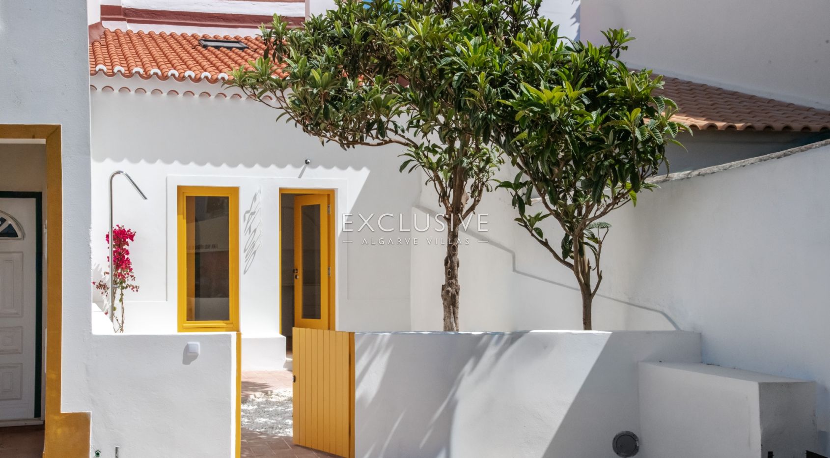 Brandneues Reihenhaus im Zentrum von Vila do Bispo an der Algarve
