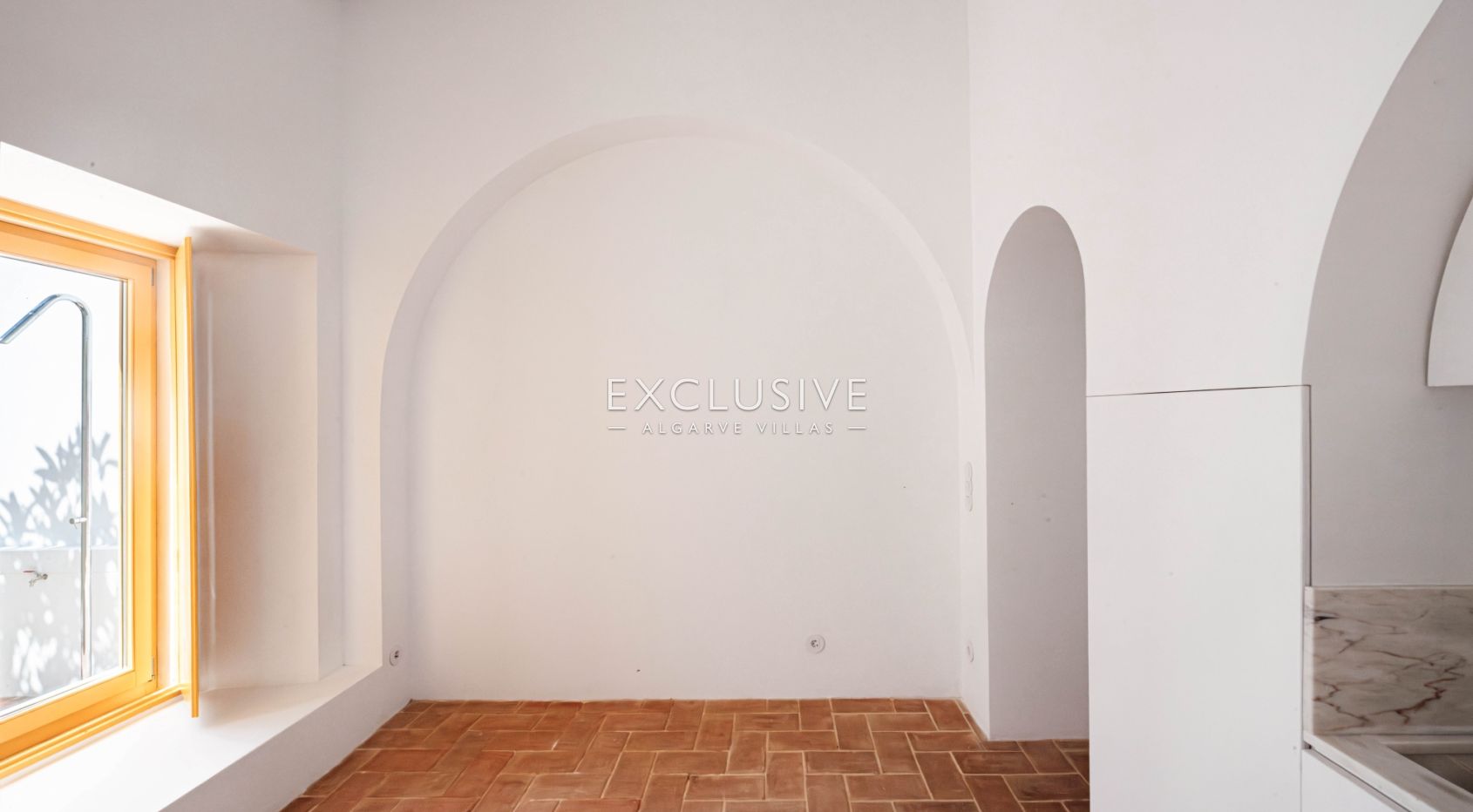 Brandneues Reihenhaus im Zentrum von Vila do Bispo an der Algarve