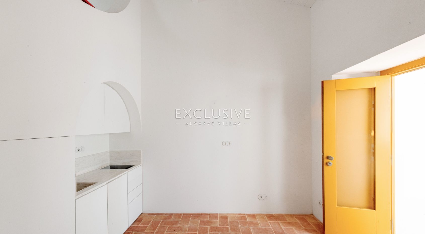 Brandneues Reihenhaus im Zentrum von Vila do Bispo an der Algarve