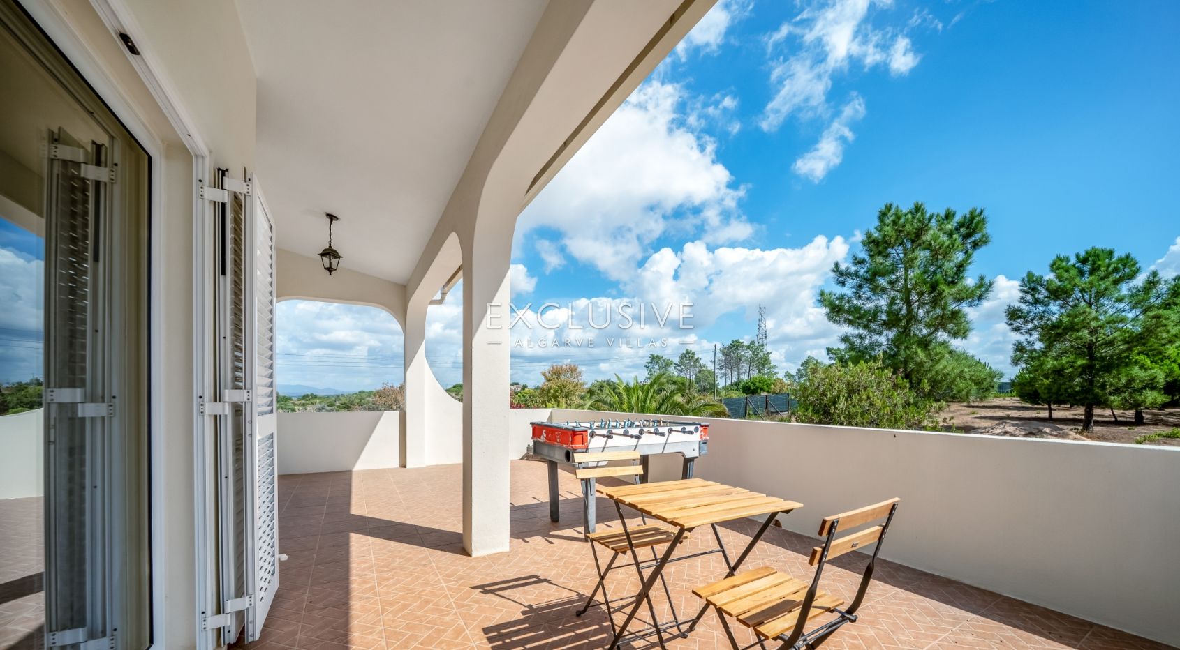 Exclusive 4+1 bedroom Villa with heated pool on 7910m2 plot in Porches, Algarve