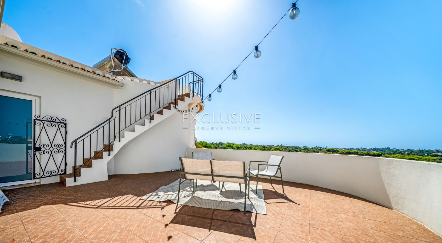 Exclusive 4+1 bedroom Villa with heated pool on 7910m2 plot in Porches, Algarve